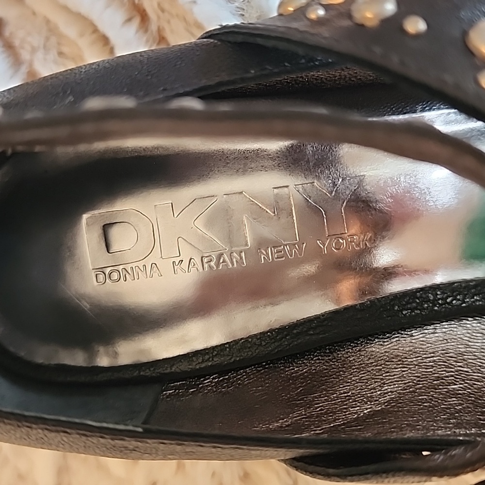 DKNY Laci Embellished Strappy Pump 2.5" heel. Size 5.5 &Dustbag - Picture 7 of 15